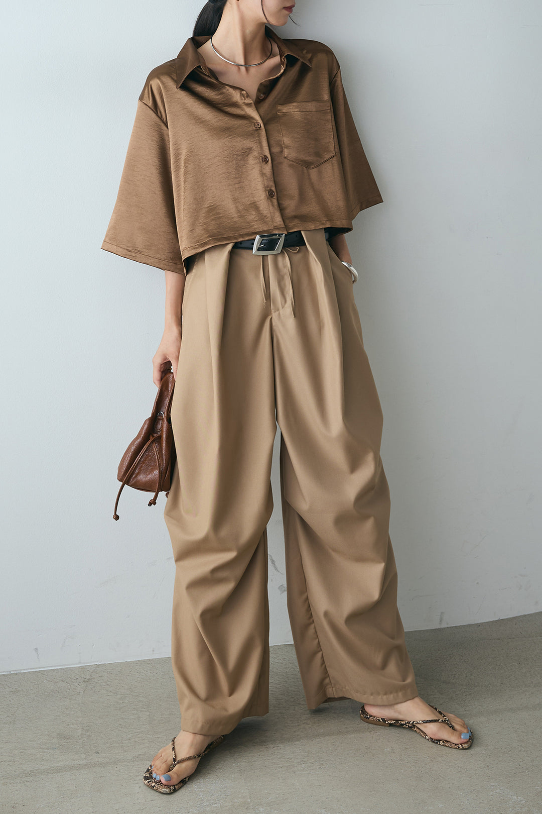 [SET]サテンクロップドシャツ+デザインタックパンツ(2set)