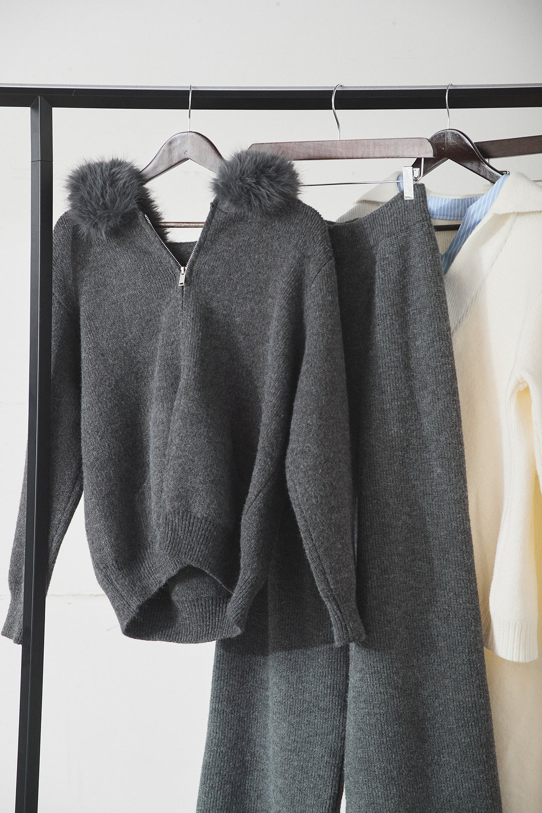 【着回しセット】[SET]ファー付きフーディーニットSETUP+ストライプドッキングニットポロSETUP(2set)