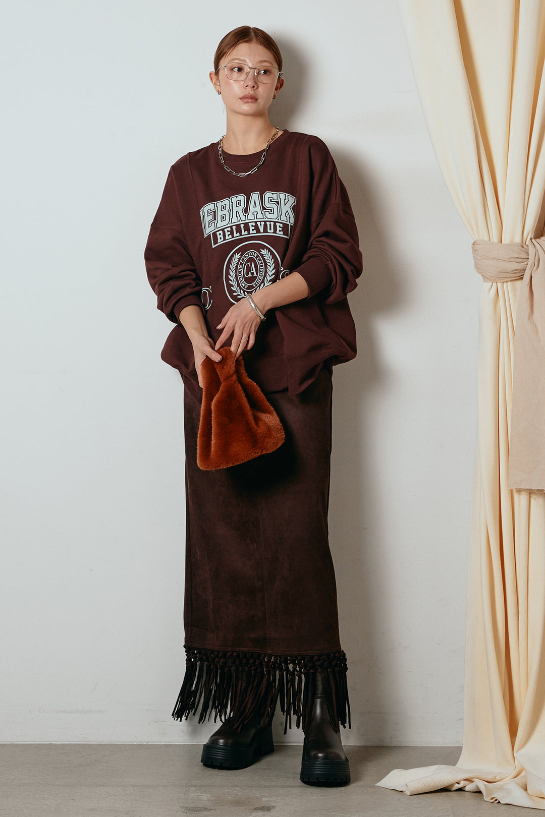 [SET]裏毛カレッジプリントプルオーバー+スウェードライク裾フリンジスカート(2set)