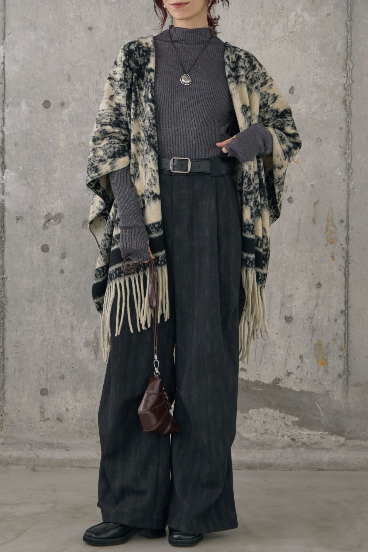 即納】ジャガード織りフリンジポンチョ – ESICA