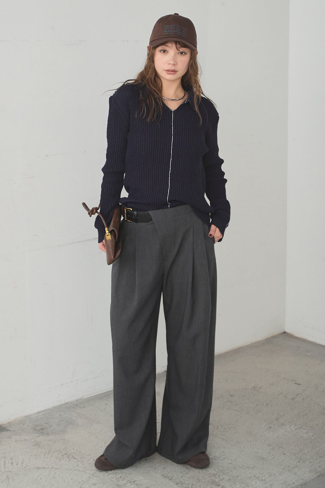 [SET]衿付きニットプルオーバー+サイドベルトタック入りスラックス(2set)