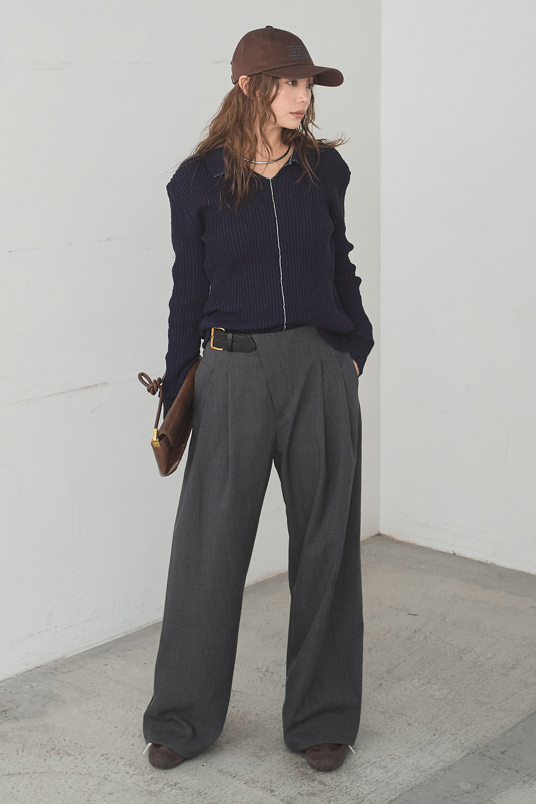 [SET]衿付きニットプルオーバー+サイドベルトタック入りスラックス(2set)