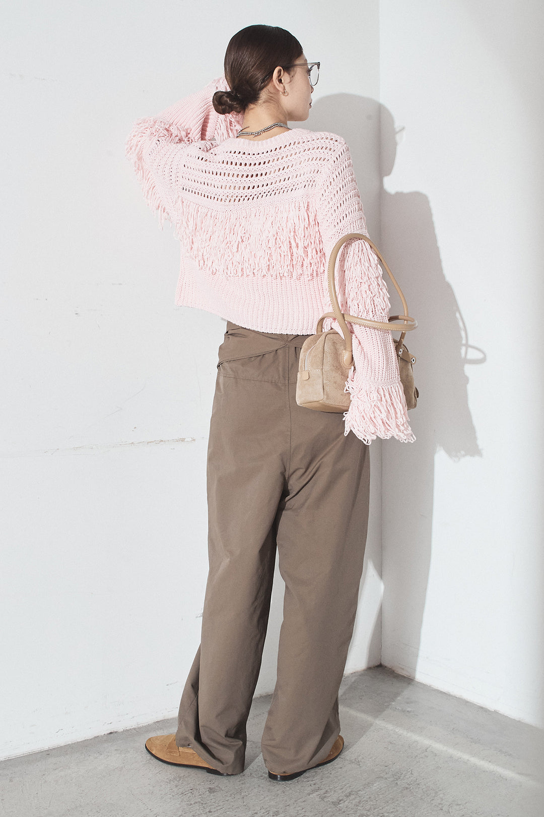 [SET]メッシュフリンジ切り替えプルオーバー+合繊ツイルスタンドウエスト巻きジョガーパンツ(2set)