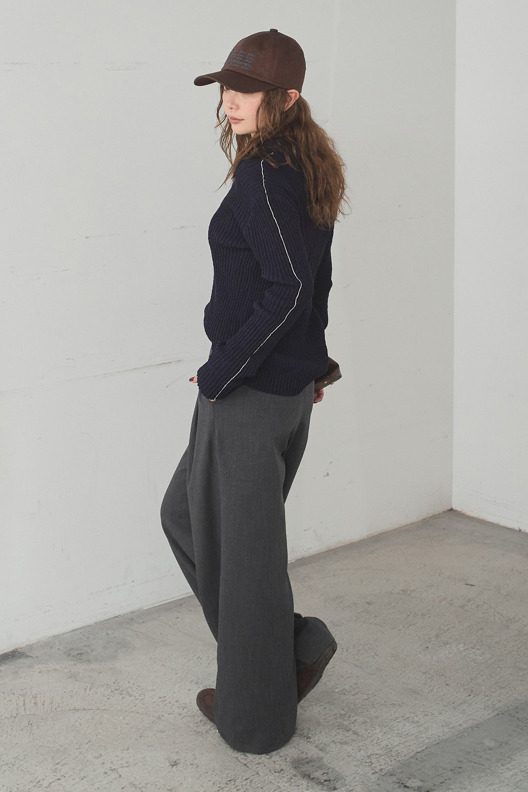 [SET]衿付きニットプルオーバー+サイドベルトタック入りスラックス(2set)