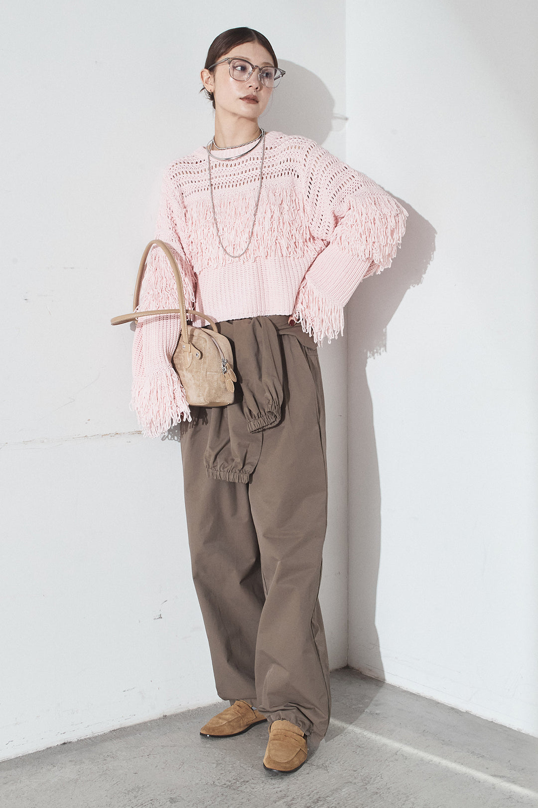 [SET]メッシュフリンジ切り替えプルオーバー+合繊ツイルスタンドウエスト巻きジョガーパンツ(2set)