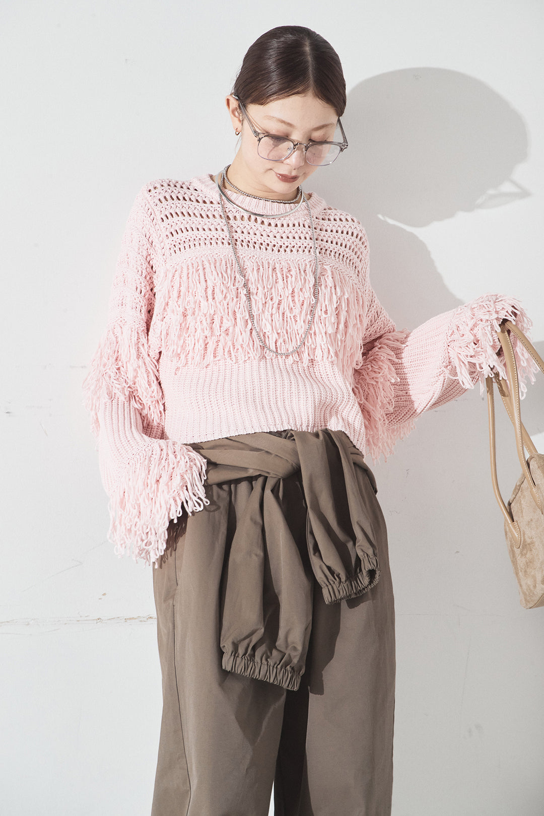 [SET]メッシュフリンジ切り替えプルオーバー+合繊ツイルスタンドウエスト巻きジョガーパンツ(2set)