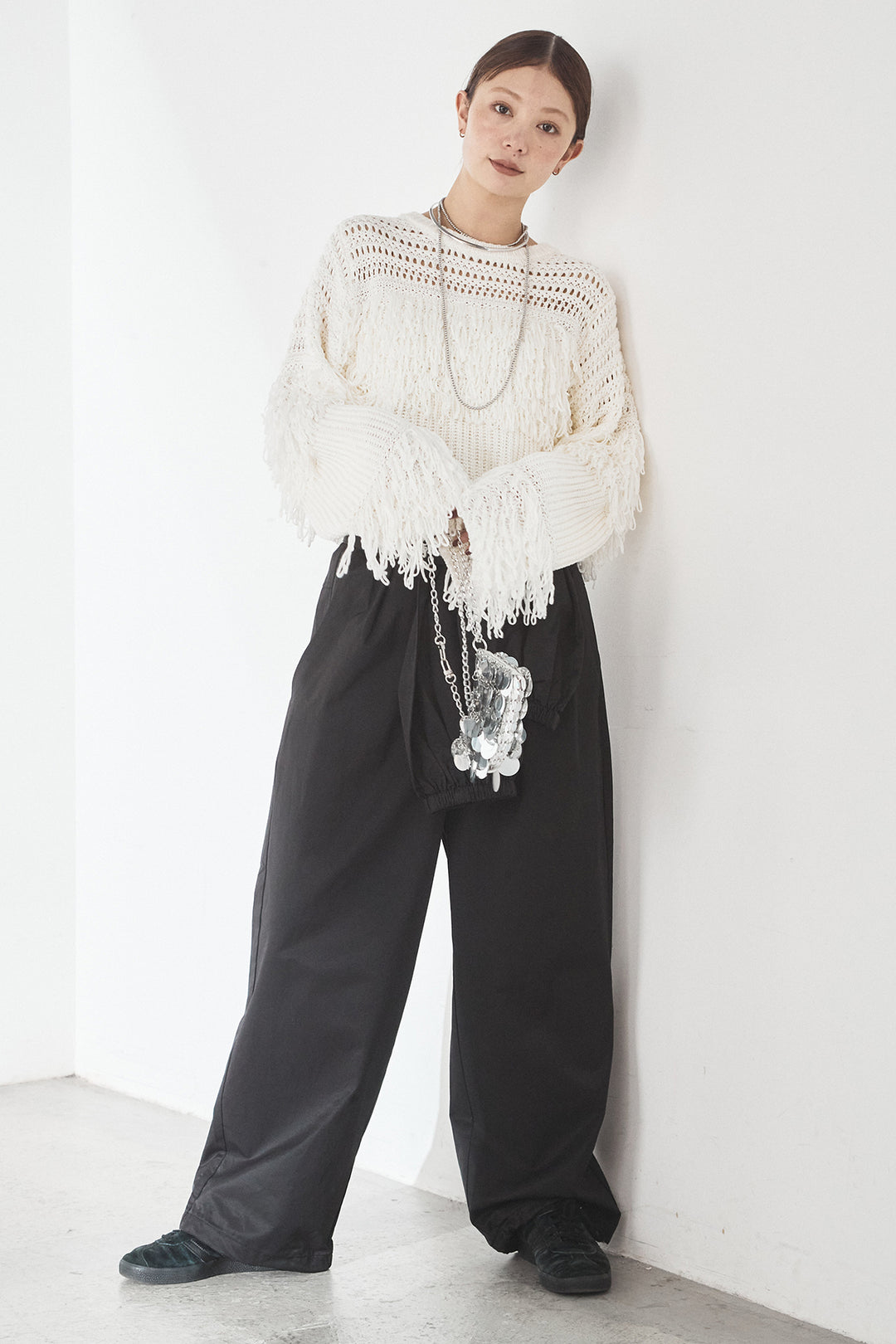 [SET]メッシュフリンジ切り替えプルオーバー+合繊ツイルスタンドウエスト巻きジョガーパンツ(2set)