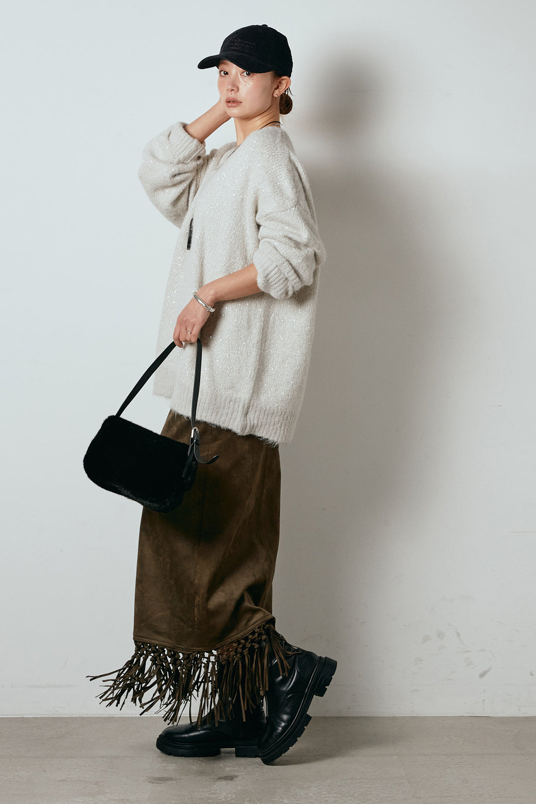 [SET]Vネックルーズラメニットトップス+スウェードライク裾フリンジスカート(2set)