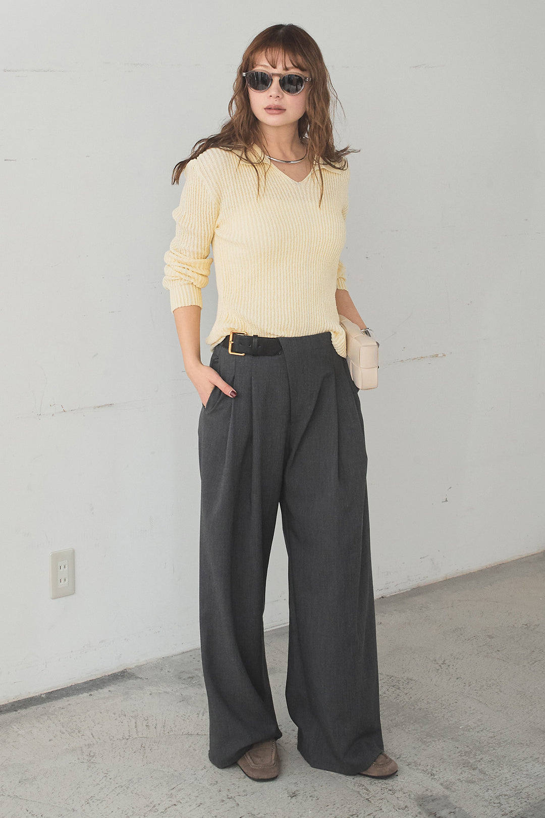 [SET]衿付きニットプルオーバー+サイドベルトタック入りスラックス(2set)