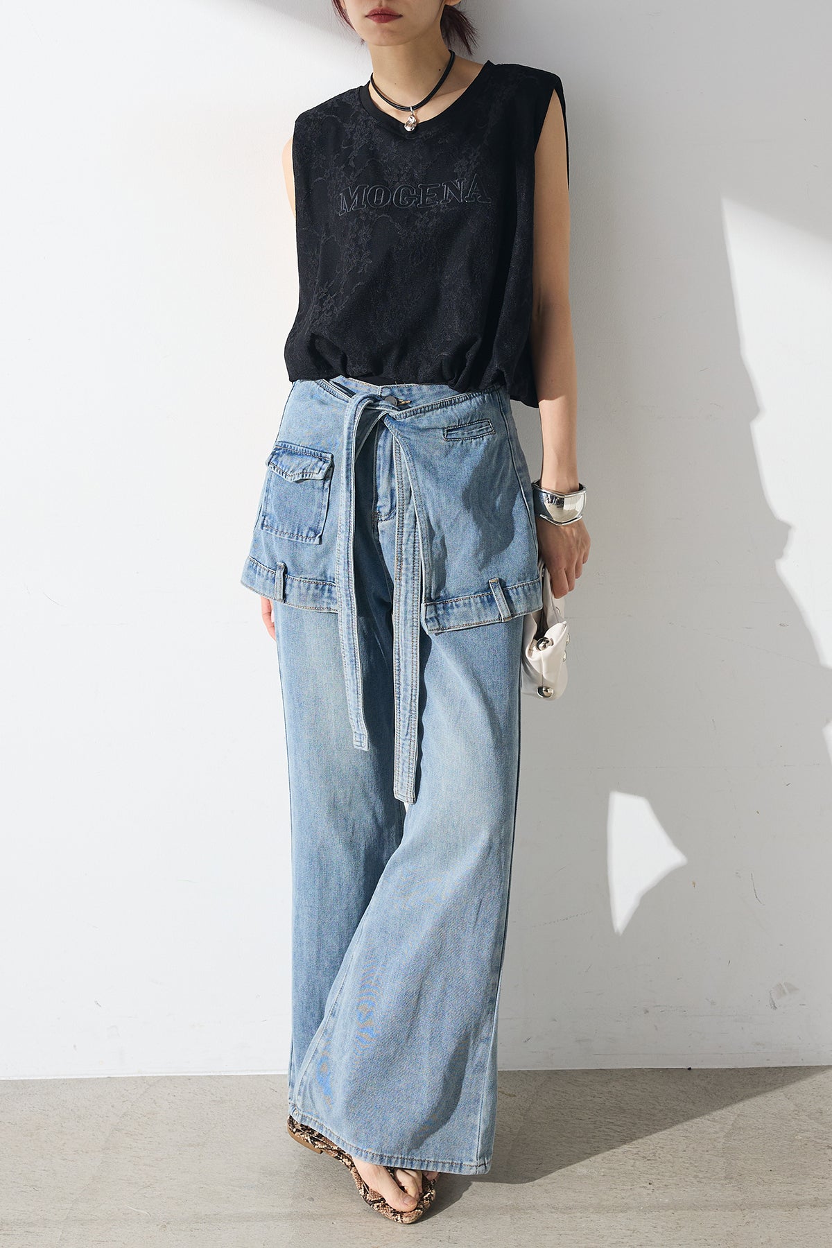 SET]レースロゴTEE+レイヤードデニム裾フレアパンツ(2set) – ESICA