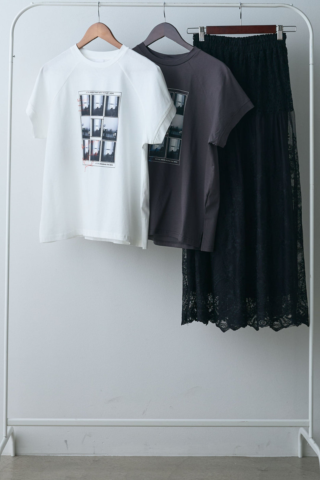 【着回しセット】フォトプリントラグランTシャツ+ミックスレース刺繍スカート+フォトプリントラグランTシャツ(3set)