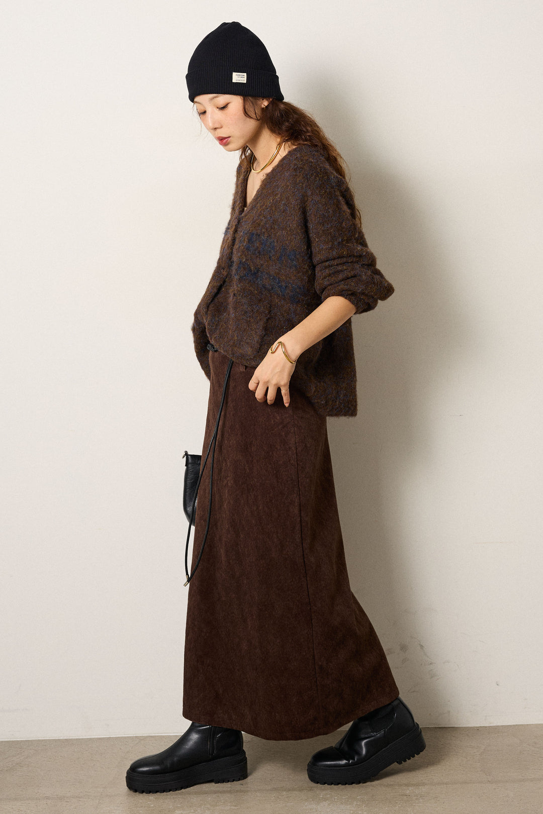 [SET]ウール混透かしロゴニットカーディガン+ロープベルト付きスウェード調スカート(2set)