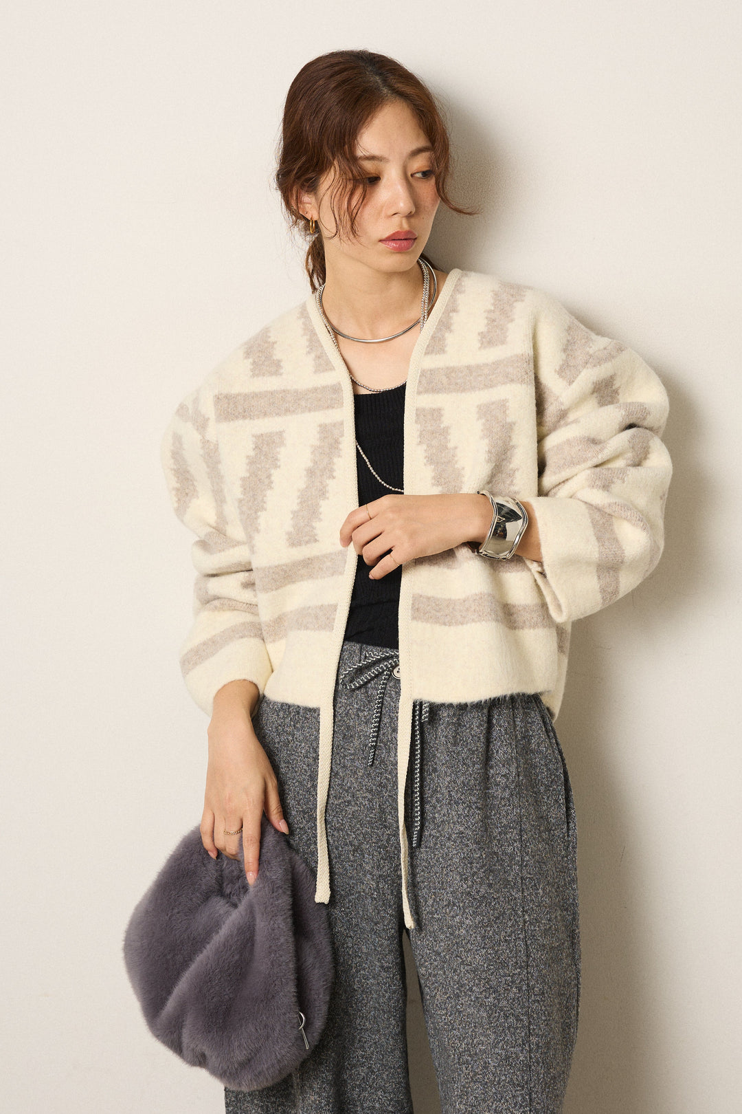 幾何学柄ノーカラーカーディガン