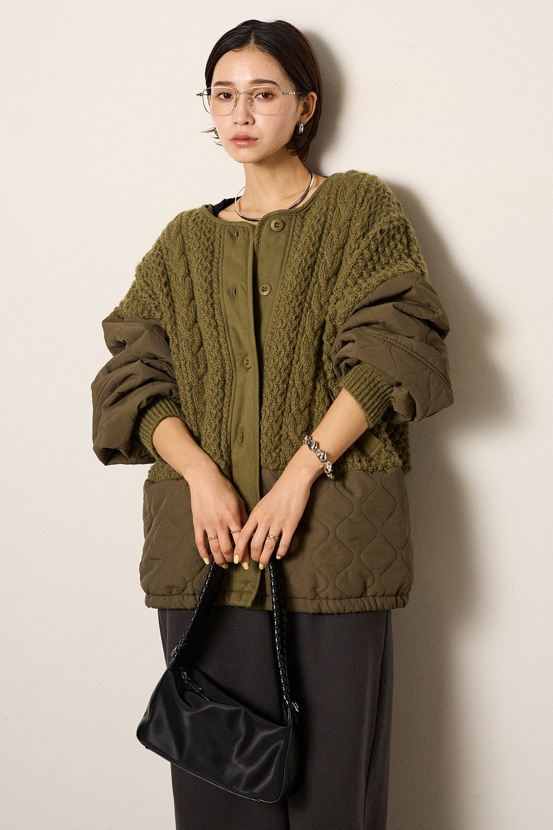 アラン編みニットノーカラー裾キルティングブルゾン