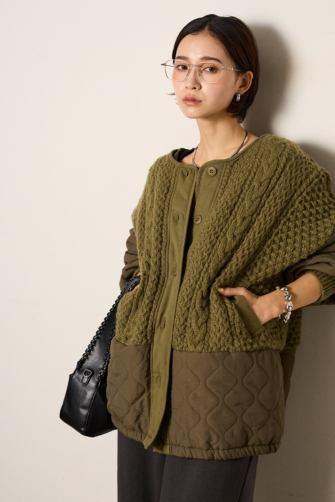 アラン編みニットノーカラー裾キルティングブルゾン