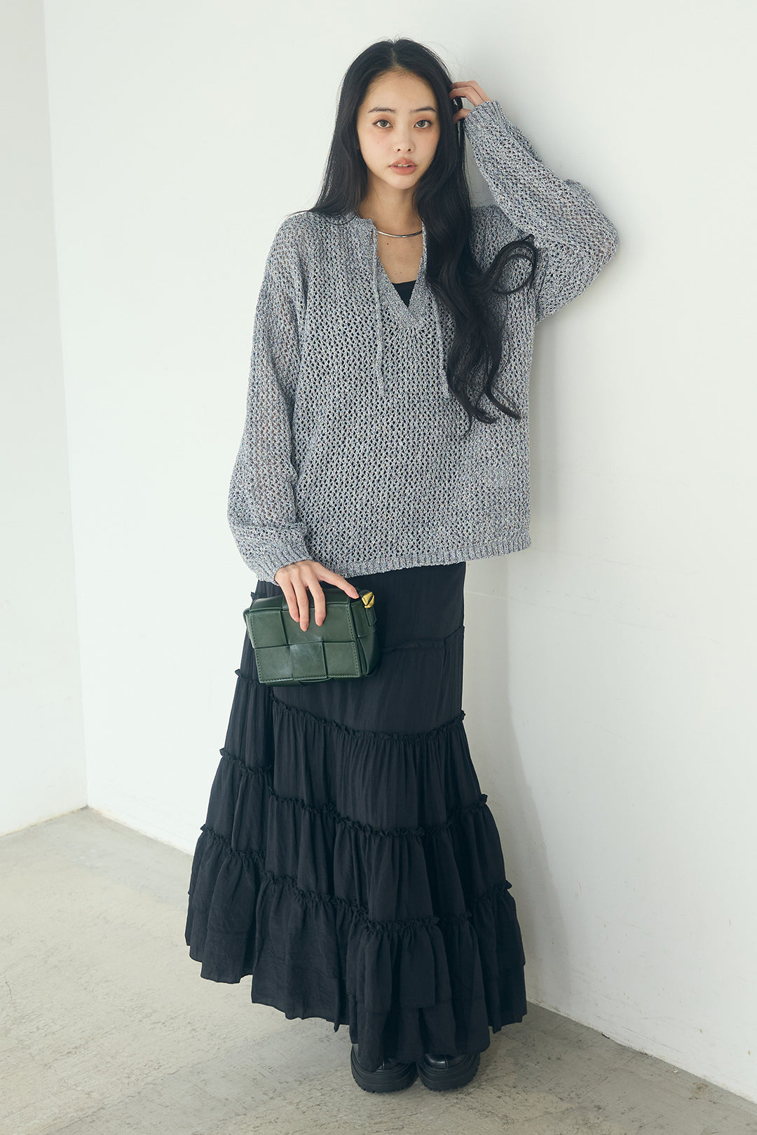 [SET]ミックスメッシュキーネックプルオーバー+ギャザーティアードマキシスカート(2set)