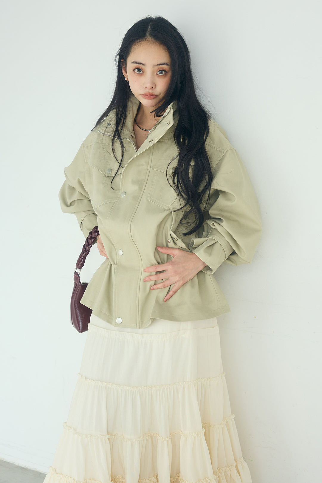 スタンドネックサイド絞りアウター