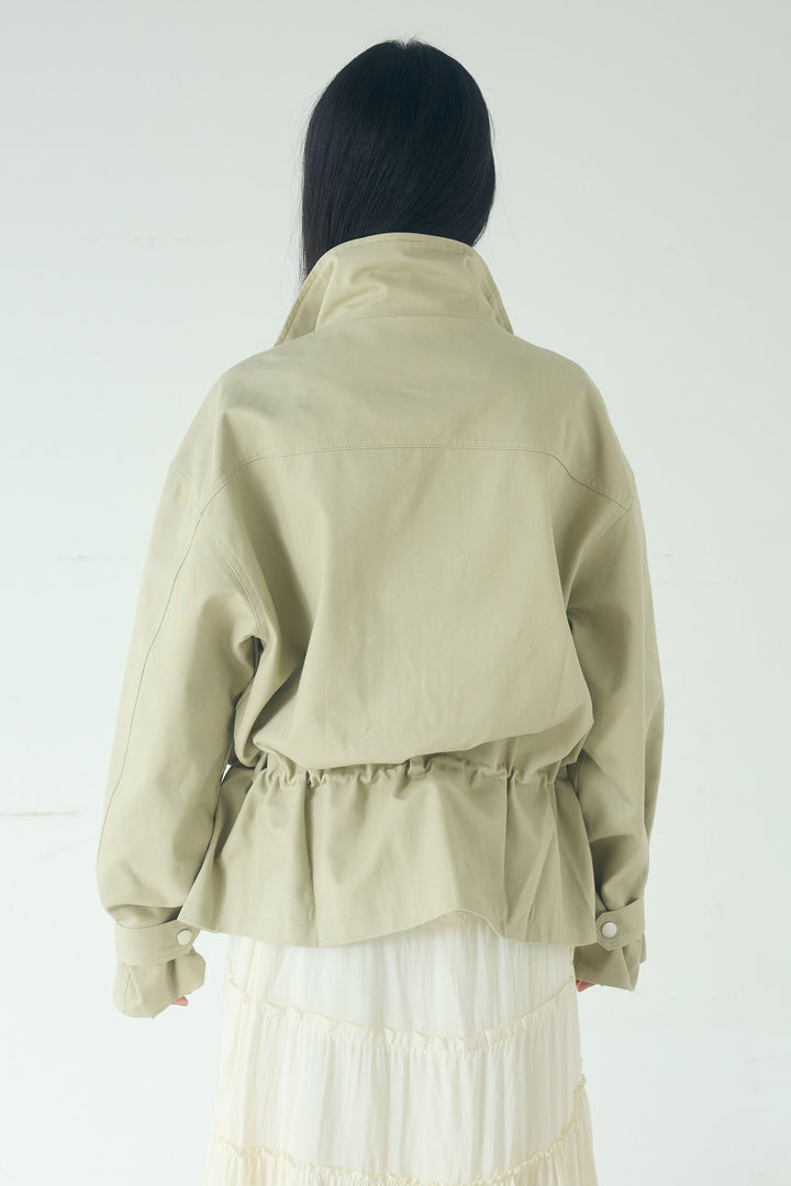 スタンドネックサイド絞りアウター