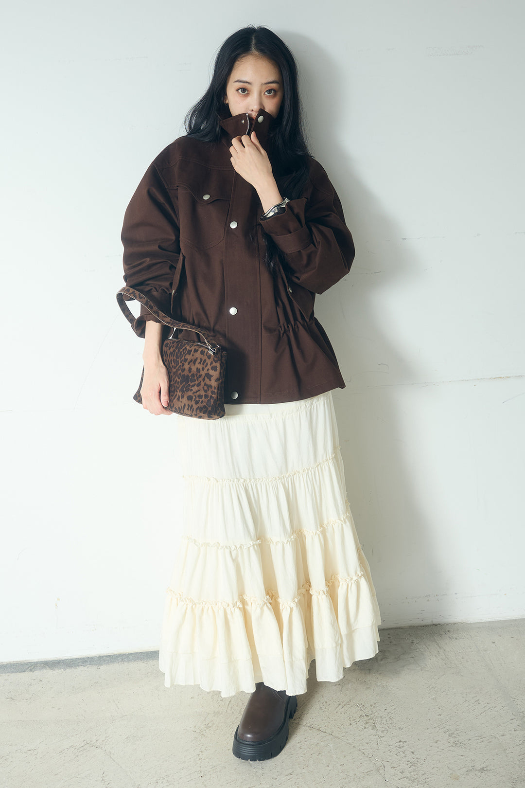 スタンドネックサイド絞りアウター