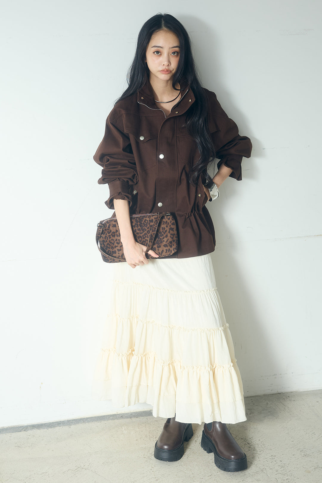 スタンドネックサイド絞りアウター