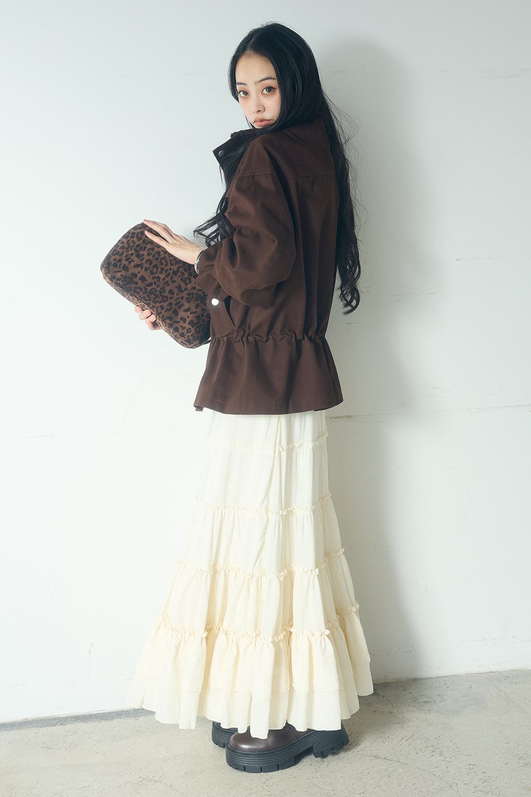 スタンドネックサイド絞りアウター