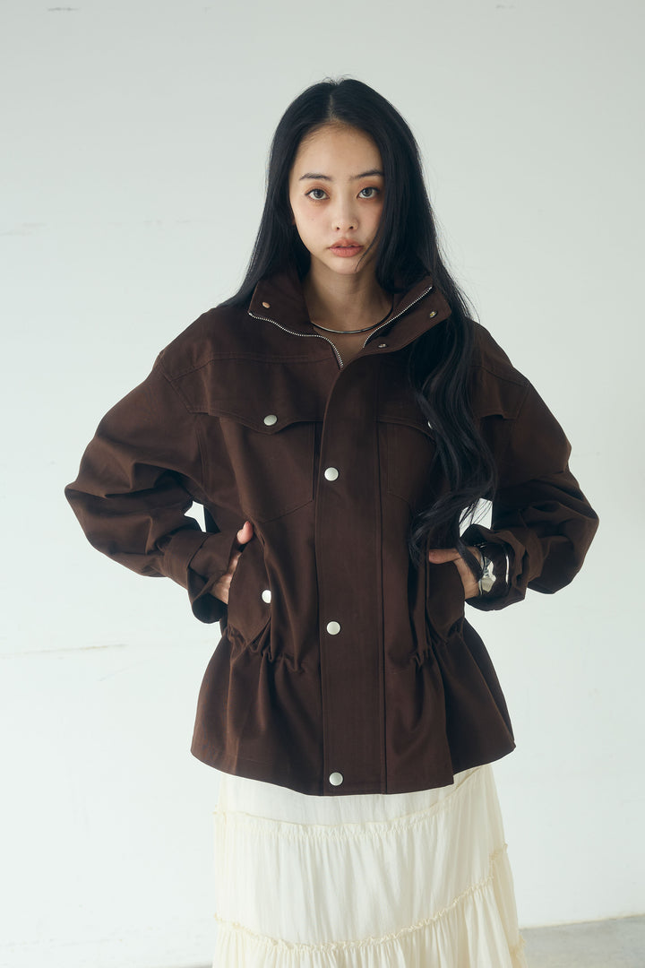 スタンドネックサイド絞りアウター