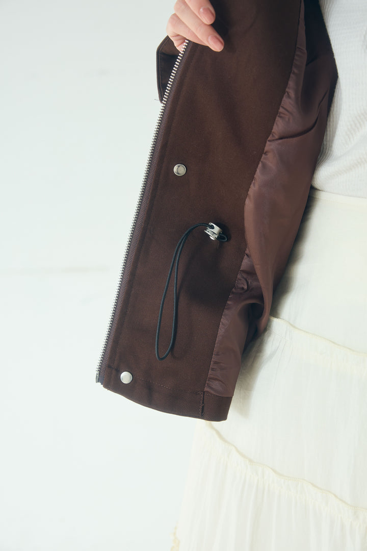 スタンドネックサイド絞りアウター