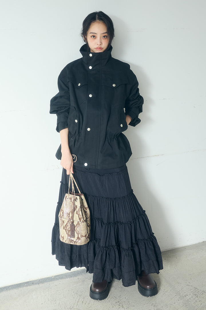 スタンドネックサイド絞りアウター