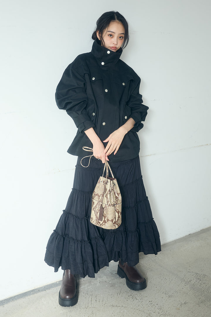 スタンドネックサイド絞りアウター