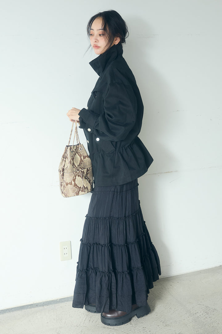 スタンドネックサイド絞りアウター