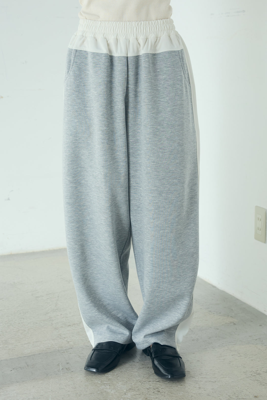 異素材切り替えスウェットパンツ