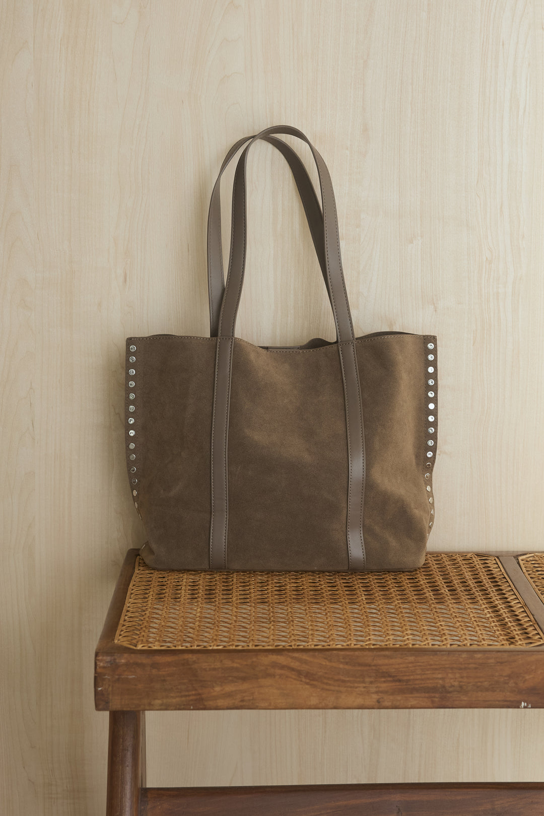 スウェードライクハトメトート/ブラック