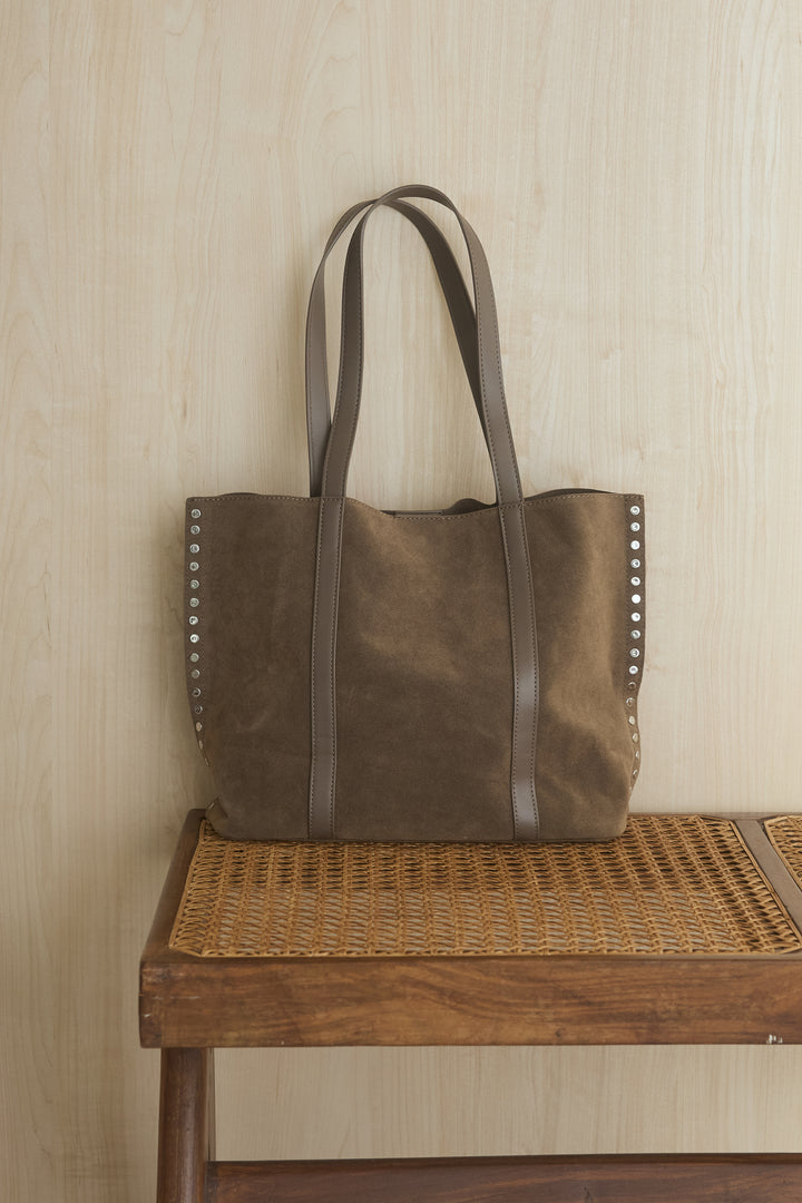 スウェードライクハトメトート/ブラック