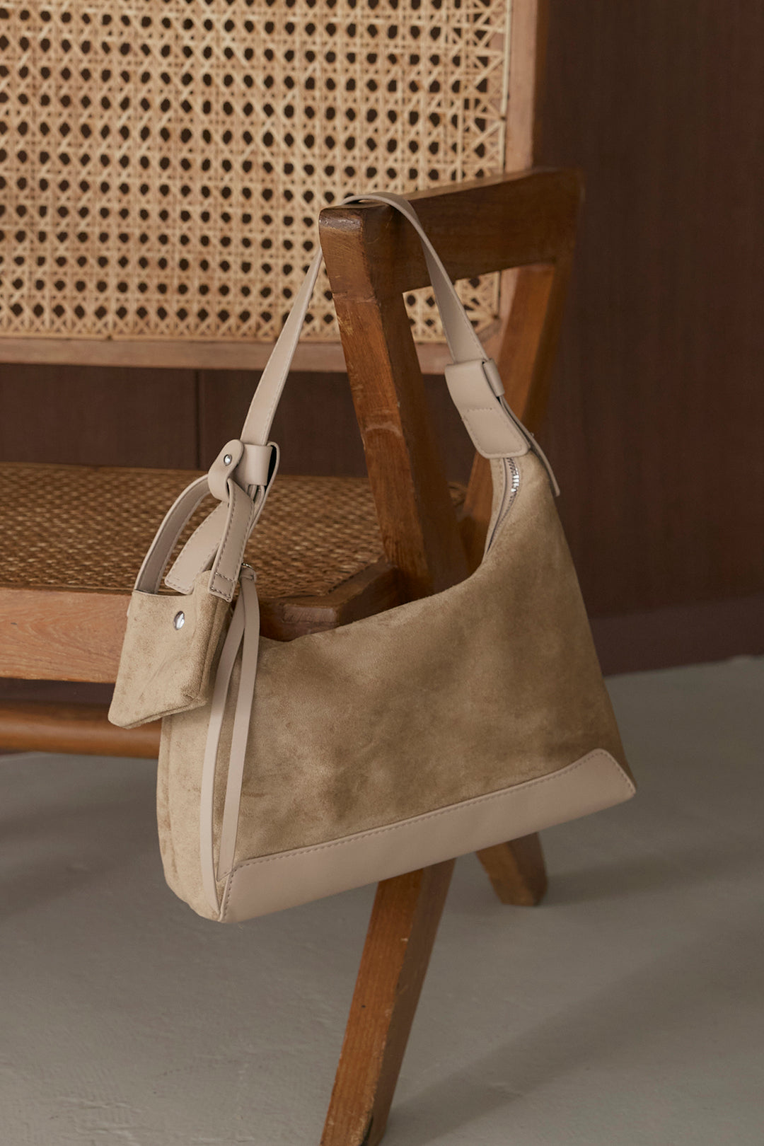 スウェードライクワンハンドルバッグ