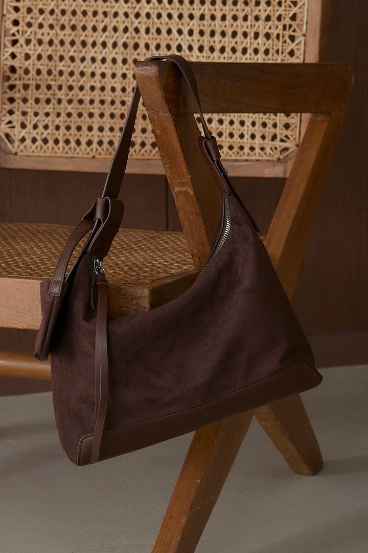 スウェードライクワンハンドルバッグ