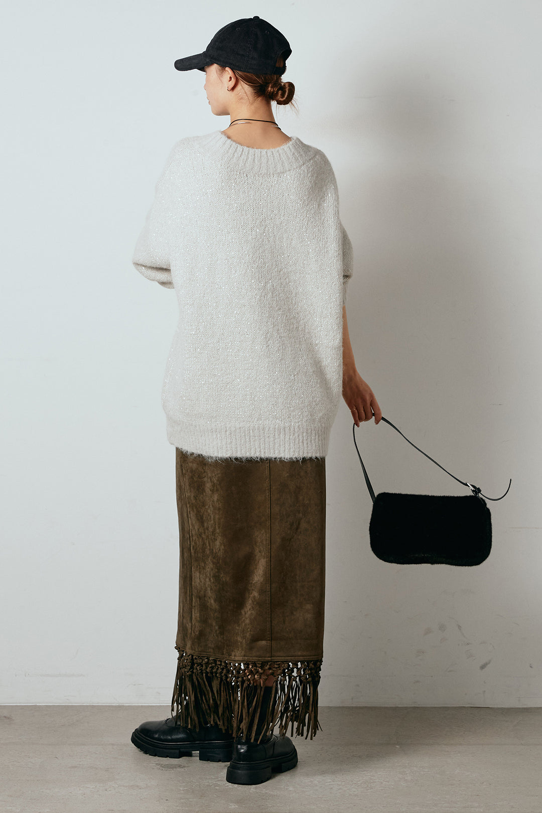 [SET]Vネックルーズラメニットトップス+スウェードライク裾フリンジスカート(2set)