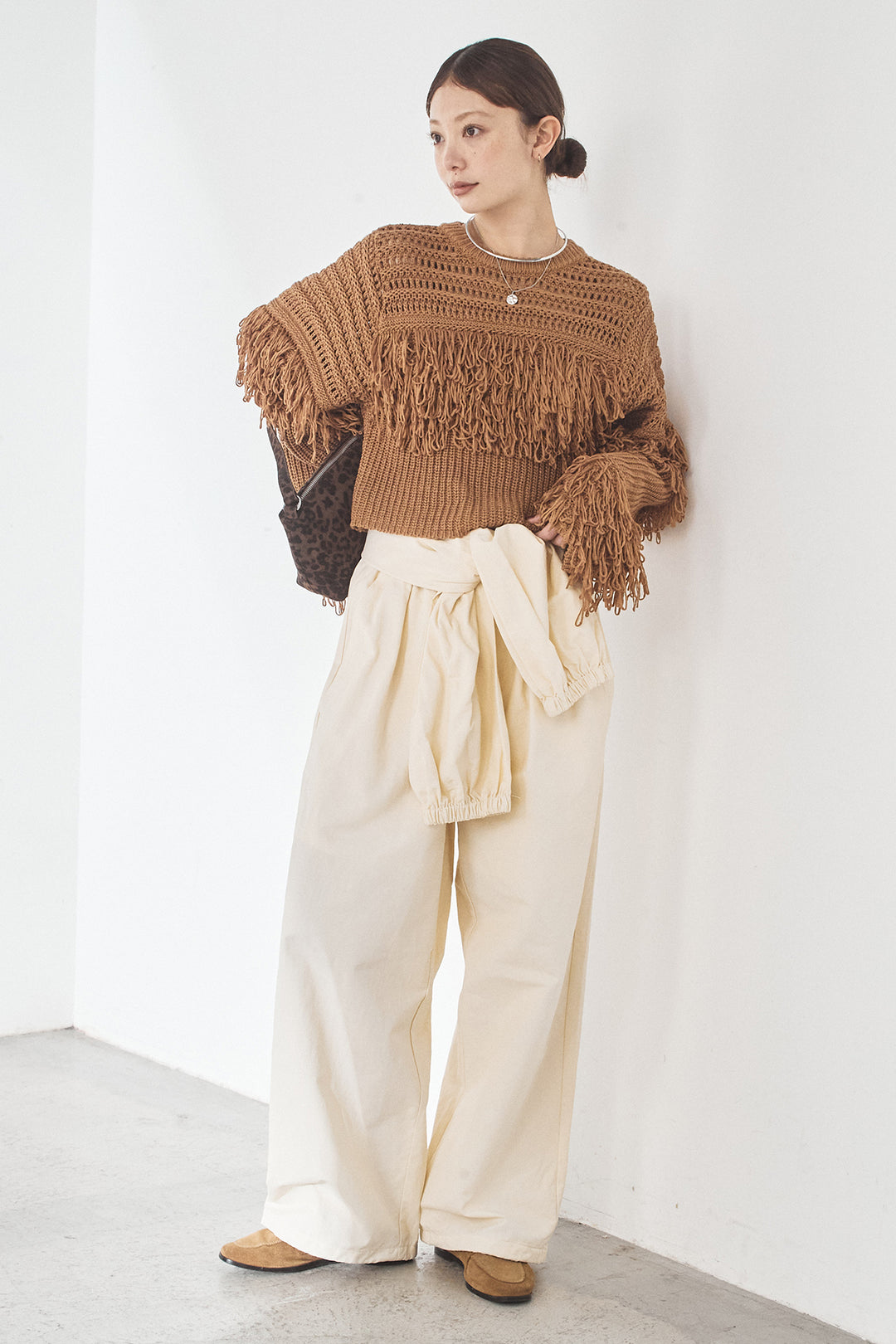 [SET]メッシュフリンジ切り替えプルオーバー+合繊ツイルスタンドウエスト巻きジョガーパンツ(2set)