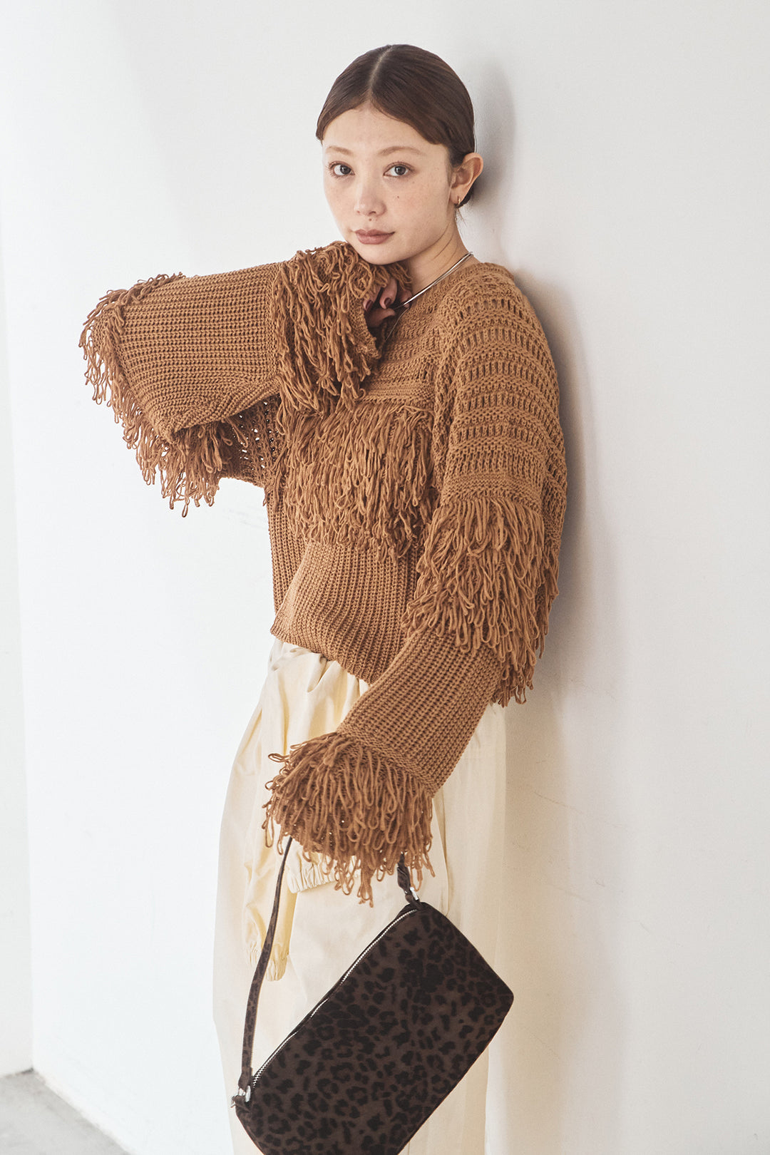 [SET]メッシュフリンジ切り替えプルオーバー+合繊ツイルスタンドウエスト巻きジョガーパンツ(2set)