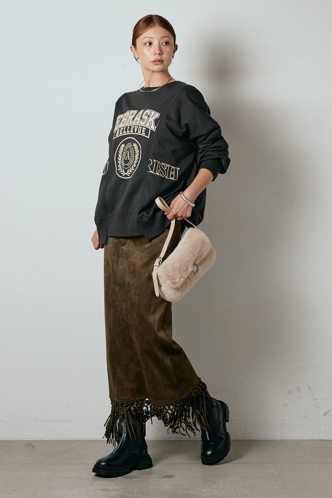 [SET]裏毛カレッジプリントプルオーバー+スウェードライク裾フリンジスカート(2set)