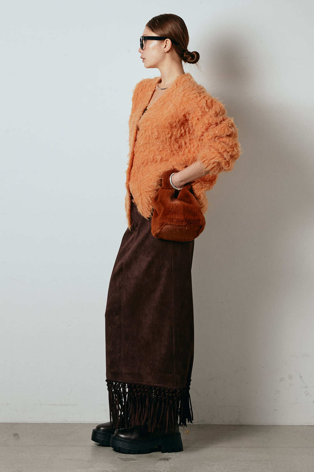[SET]ルーズシャギーニットカーディガン+スウェードライク裾フリンジスカート(2set)