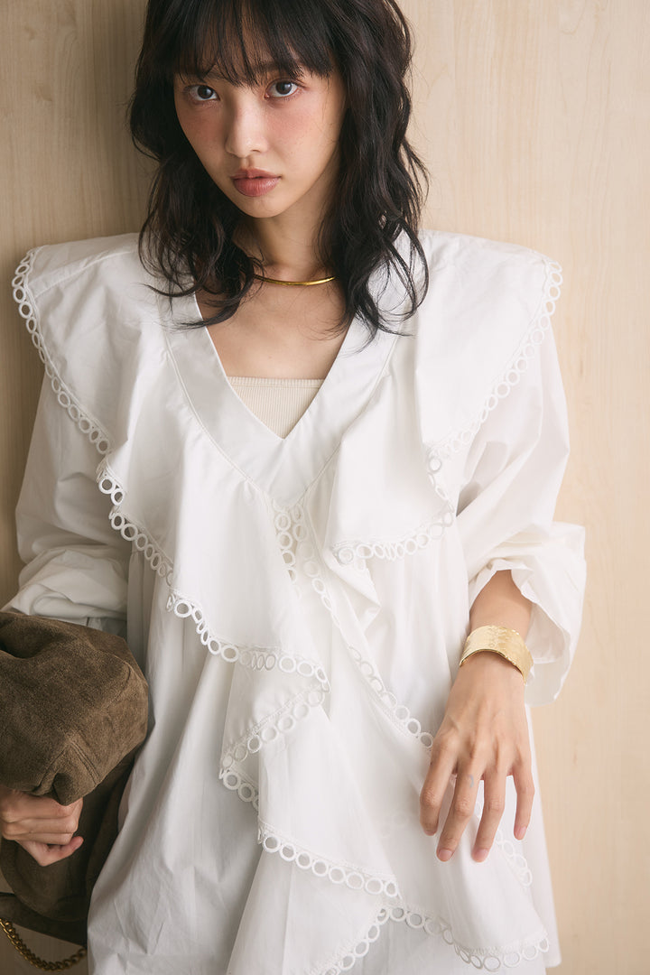 [SET]レースフリル付きVネックブラウス+リラックスニットショートパンツ(2set)