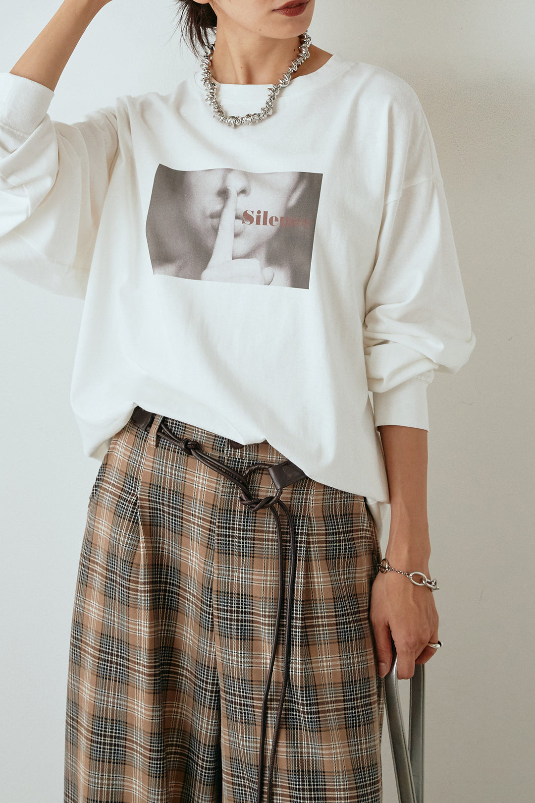 天竺ウーマンプリントロングTシャツ/ホワイト1