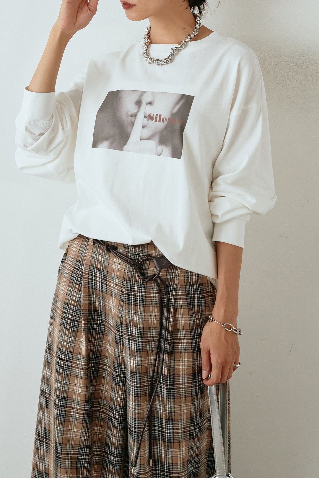 天竺ウーマンプリントロングTシャツ/ホワイト1