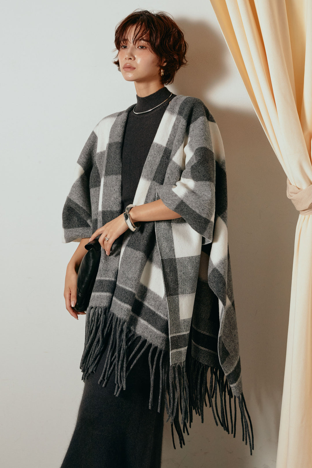 裾フリンジ柄ポンチョアウター/ブラック