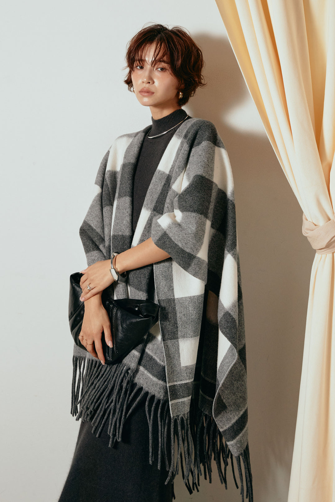裾フリンジ柄ポンチョアウター/ブラック