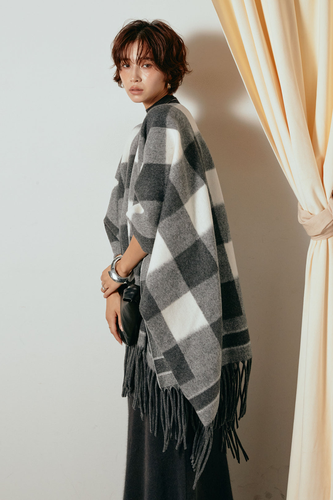 裾フリンジ柄ポンチョアウター/ブラック