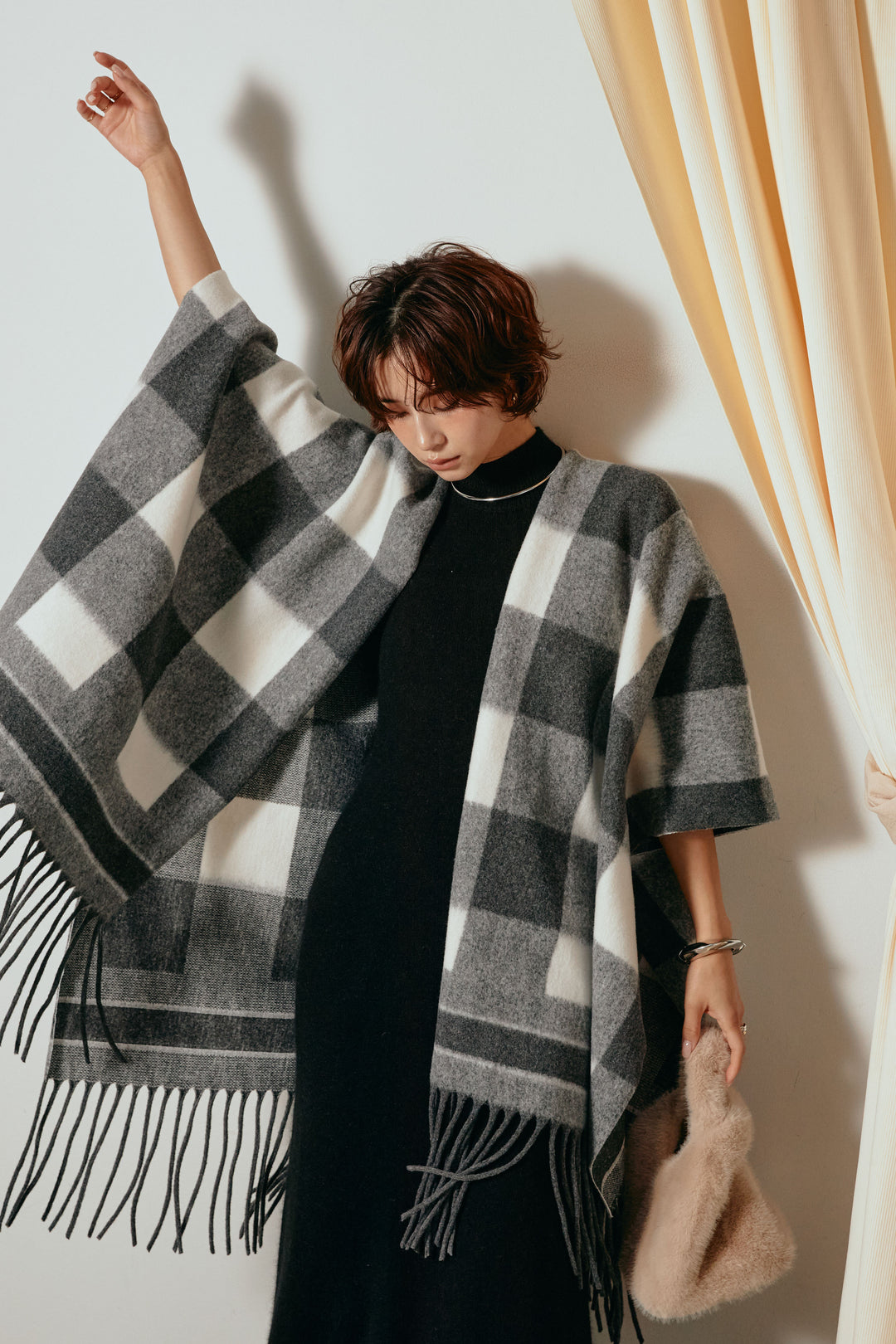 裾フリンジ柄ポンチョアウター/ブラック