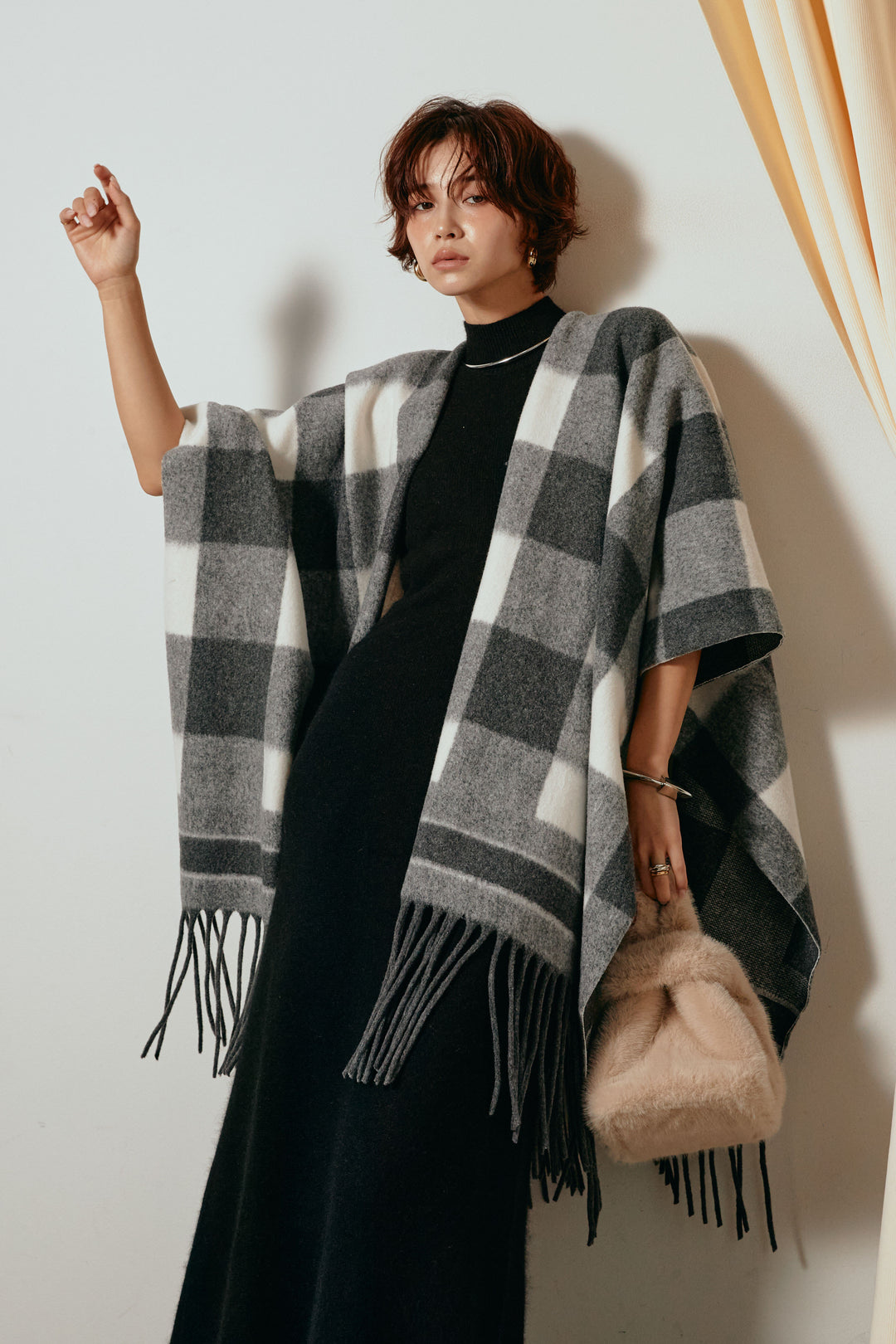 裾フリンジ柄ポンチョアウター/ブラック