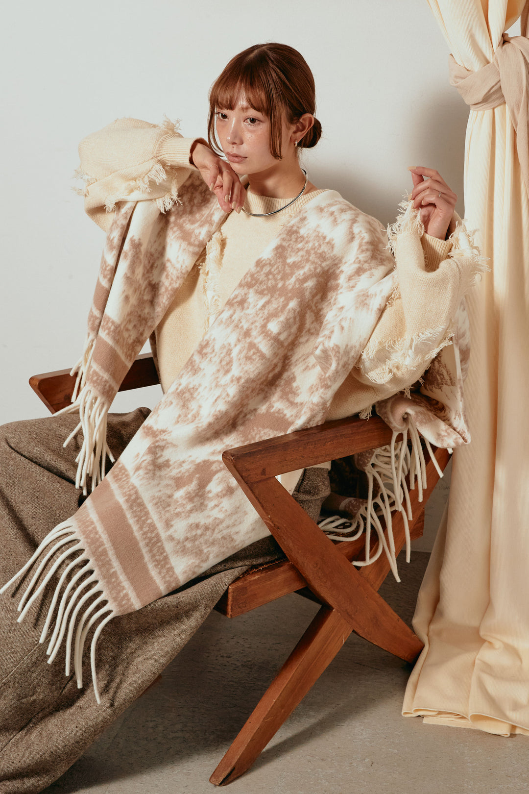 裾フリンジジャガード柄ポンチョアウター/アイボリー