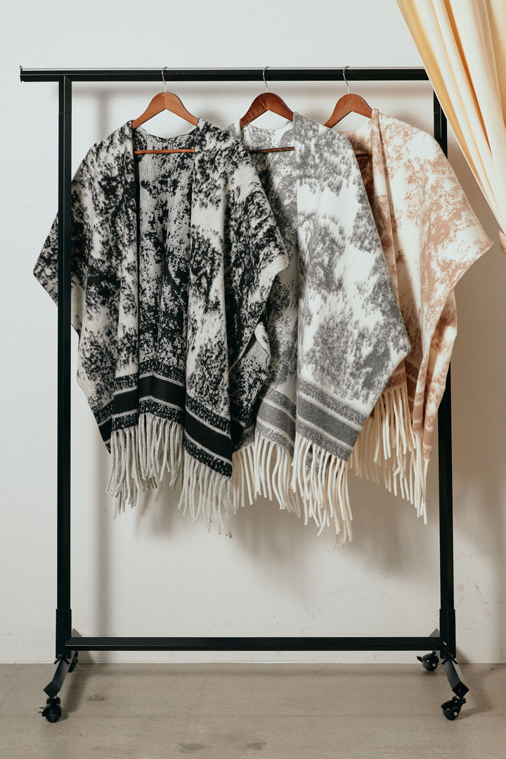 裾フリンジジャガード柄ポンチョアウター/アイボリー